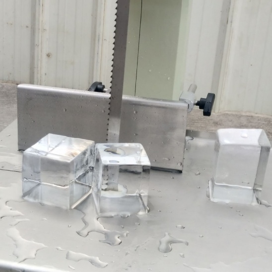 Disesuaikan kecil karat telus ais blok membuat mesin 