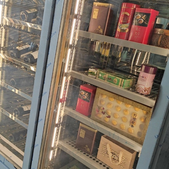 peti sejuk paparan wain merah dan kaca paparan dua pintu bersuhu dua suhu 